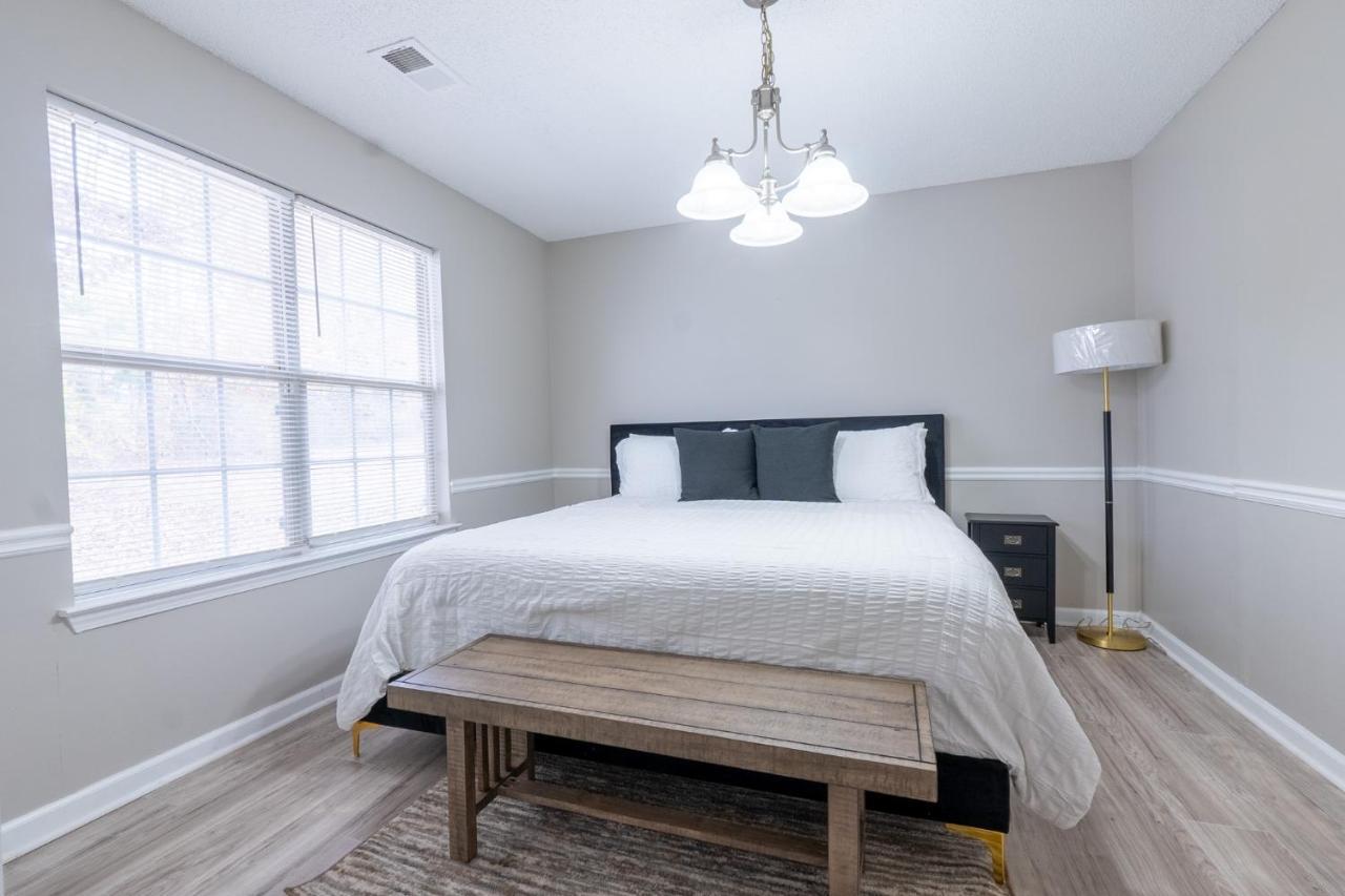 Villa Charming Suburb 20 Min To Atl! Decatur Esterno foto