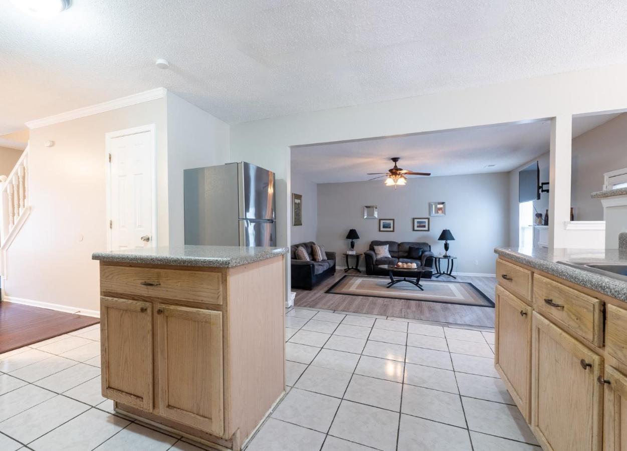 Villa Charming Suburb 20 Min To Atl! Decatur Esterno foto