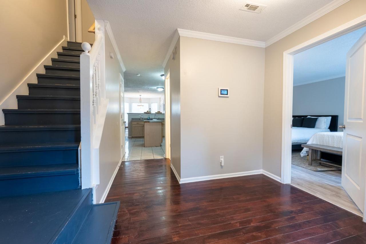 Villa Charming Suburb 20 Min To Atl! Decatur Esterno foto