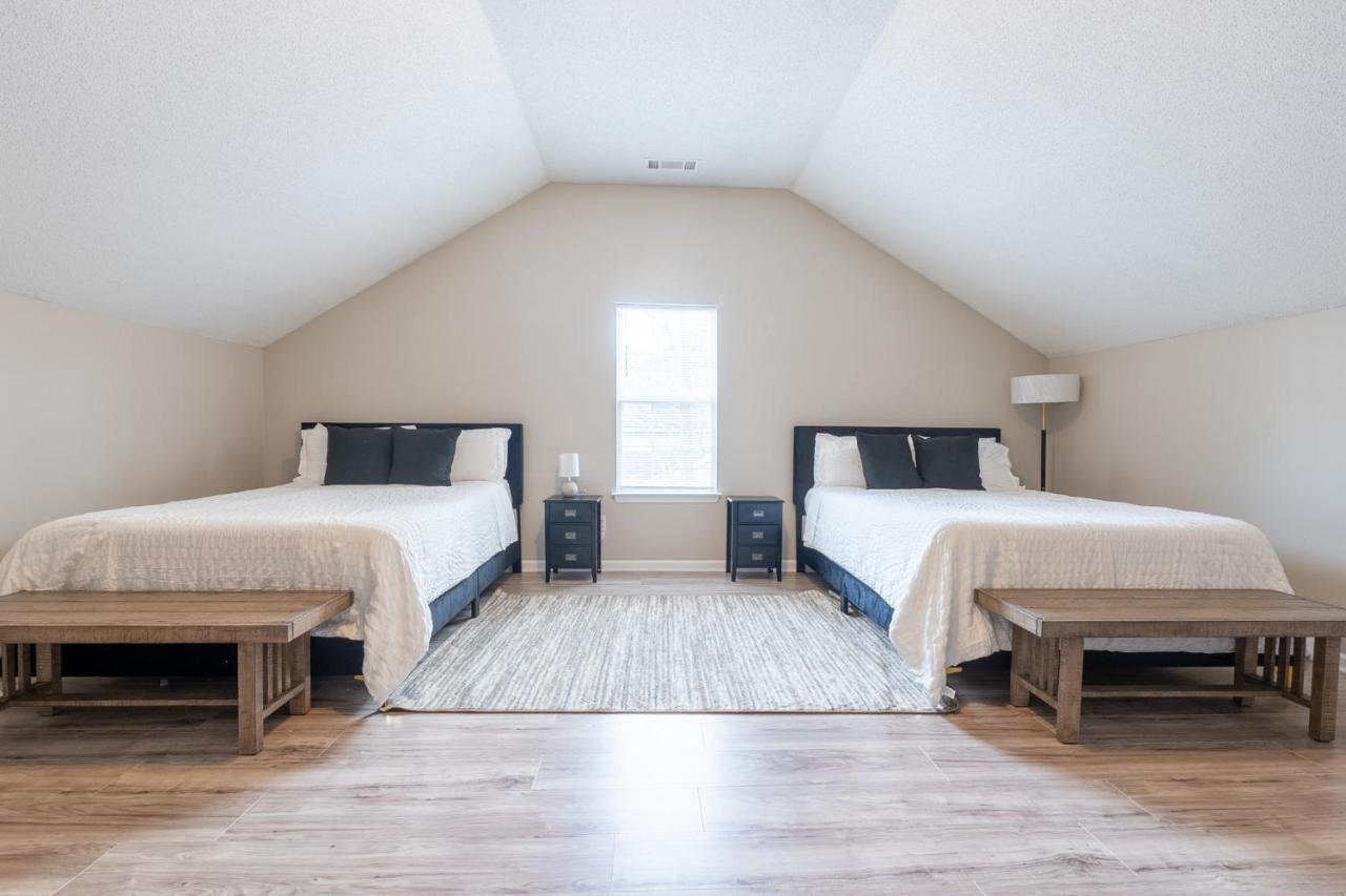 Villa Charming Suburb 20 Min To Atl! Decatur Esterno foto