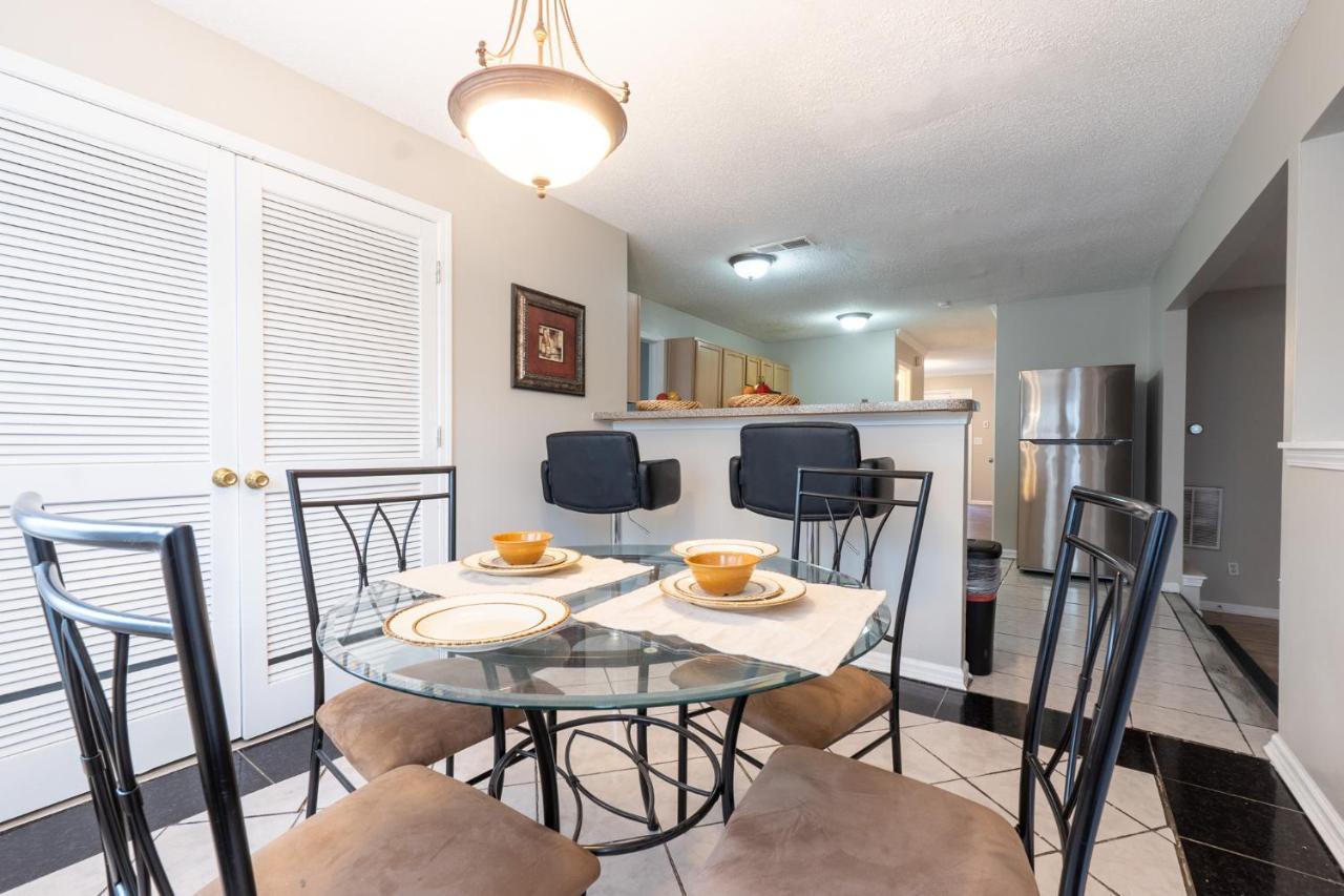 Villa Charming Suburb 20 Min To Atl! Decatur Esterno foto